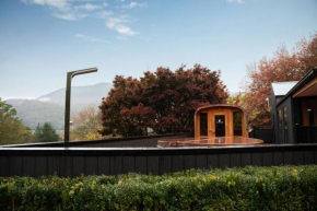 Super-Sized Luxury - Spa, Sauna, Steps to Trails